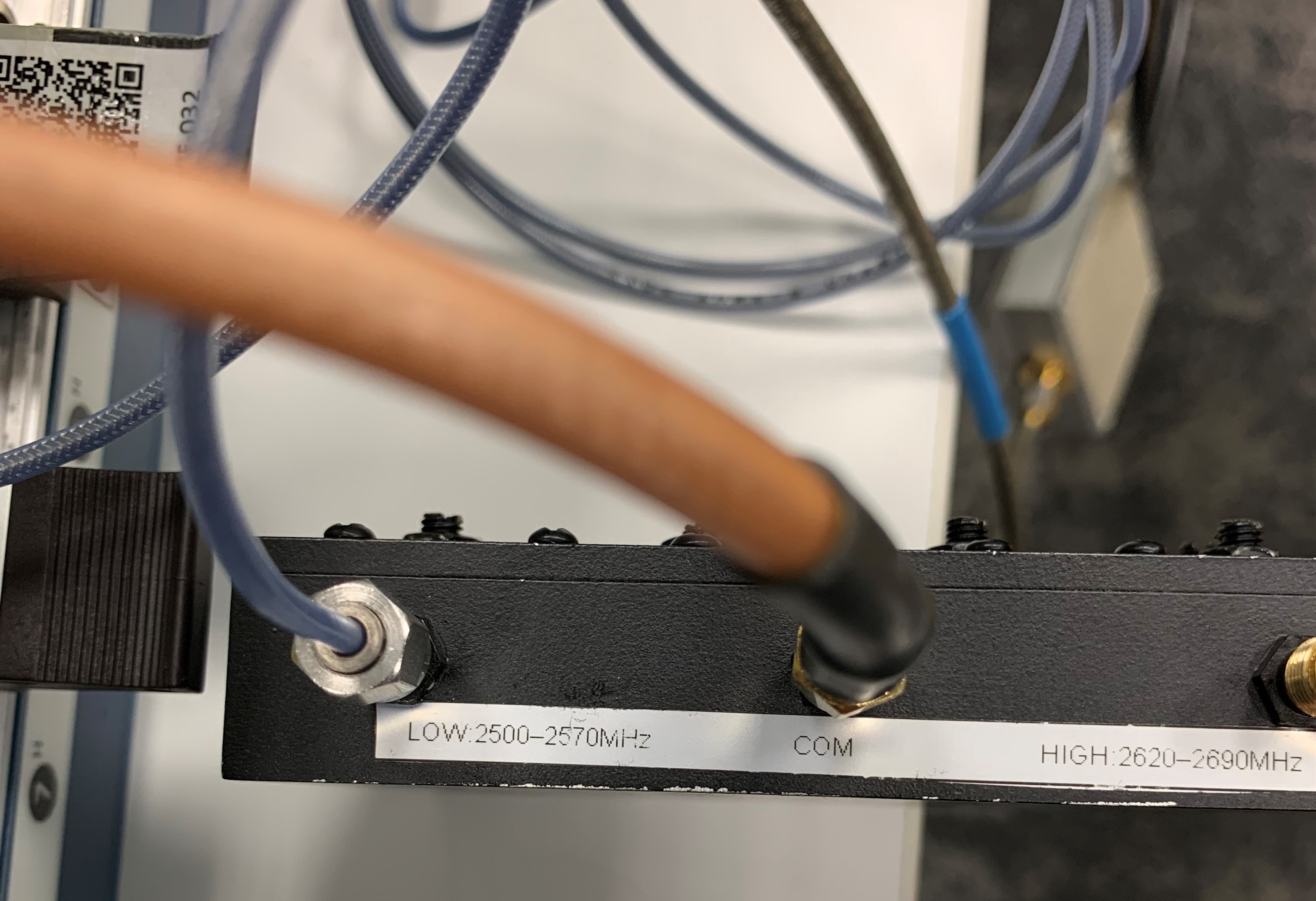 Measure RF Devices Frequency Response on NI VST Without Tracking